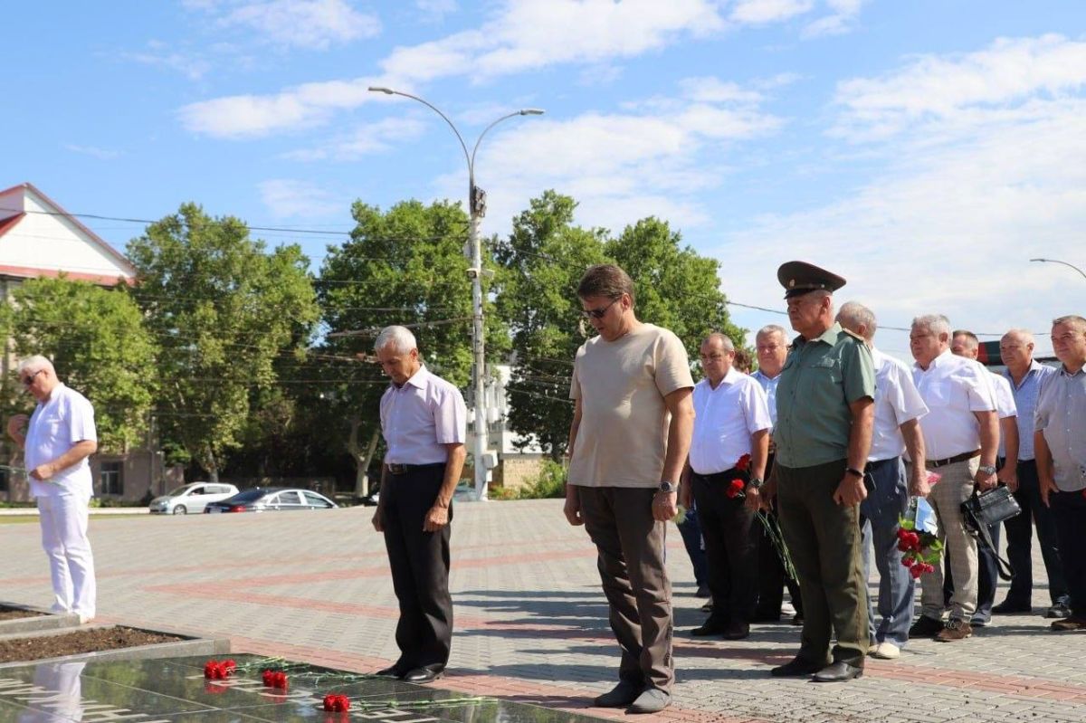 Те, кто однажды выбрал служить Те, кто однажды выбрал служить