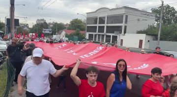 В центре Кишинёва проходит Марш мира, приуроченный к 82-й годовщине освобождения Молдовы от фашистской оккупации