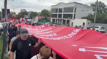 Марш мира в честь 82-й годовщины освобождения Молдовы от фашистской оккупации идёт в эти минуты в центре Кишинёва