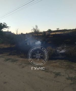 В Шипке (Григориопольский район) пожарные тушили крупное возгорание сухостоя