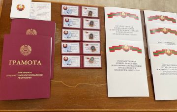 В ГОСУДАРСТВЕННОЙ СЛУЖБЕ ПО КУЛЬТУРЕ И ИСТОРИЧЕСКОМУ НАСЛЕДИЮ ПМР СОСТОЯЛОСЬ НАГРАЖДЕНИЕ РАБОТНИКОВ СФЕРЫ КУЛЬТУРЫ И ИСКУССТВА