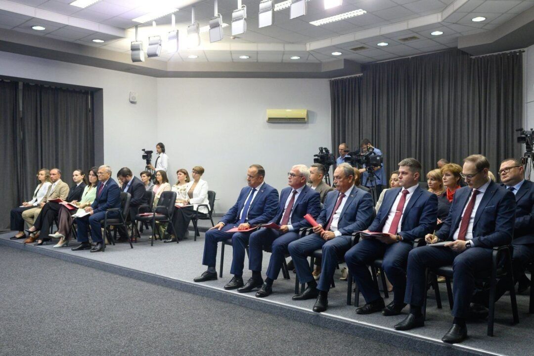 Президент ПМР в преддверии Дня Республики провел традиционную пресс-конференцию Президент ПМР в преддверии Дня Республики провел традиционную пресс-конференцию