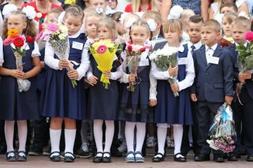 На 1 сентября цветов покупают меньше, чем на 8 марта