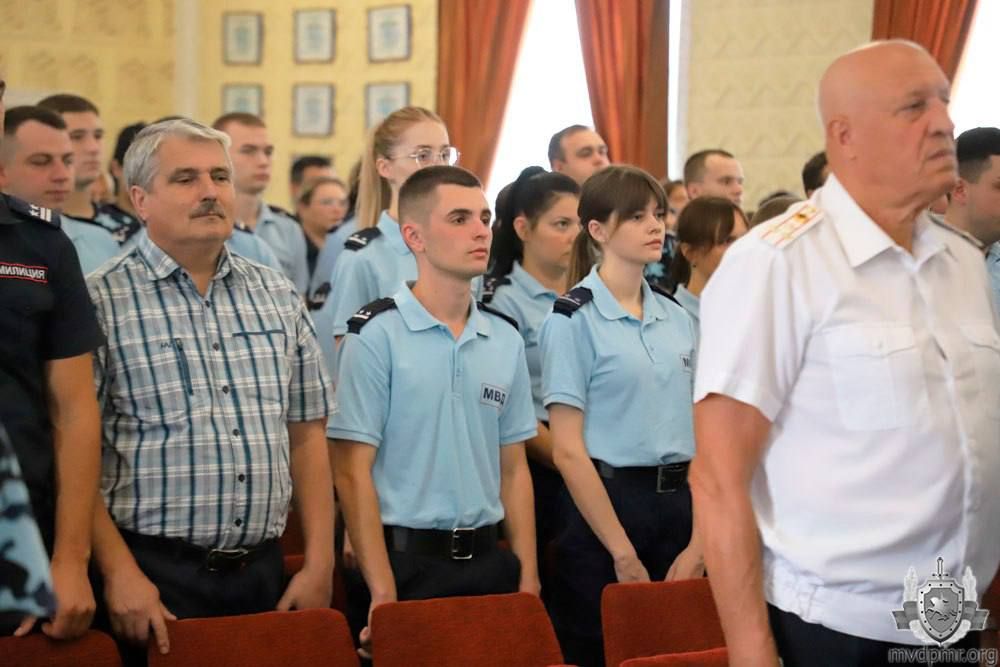 Столичную милицию поздравили с Днём Республики Столичную милицию поздравили с Днём Республики