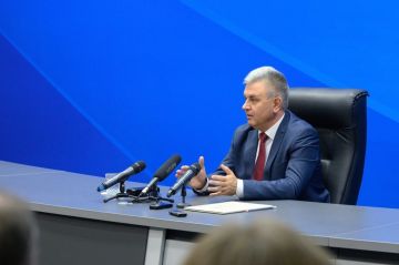 Первые 40 приднестровцев уже получили российские паспорта по новому упрощенному механизму, который заработал после майского указа Владимира Путина
