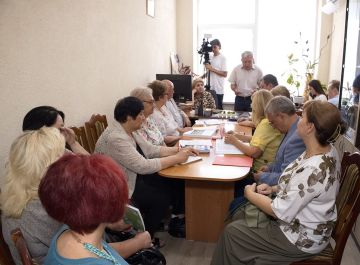 Что объединяет людей разных национальностей, языков и традиций? Ответ на этот вопрос участники круглого стола Союза журналистов и Союза писателей Приднестровья искали через истории конкретных людей, семейную память, культуру...