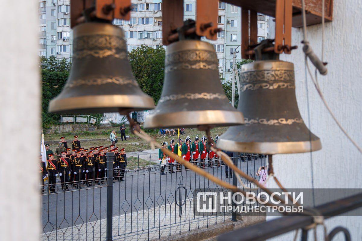Фоторепортаж из Бендер, где накануне отметили 228-ю годовщину 55-го Подольского пехотного полка Фоторепортаж из Бендер, где накануне отметили 228-ю годовщину 55-го Подольского пехотного полка