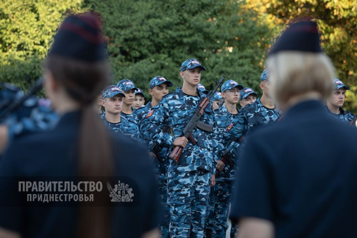 48 первокурсников ТЮИ приняли присягу 48 первокурсников ТЮИ приняли присягу
