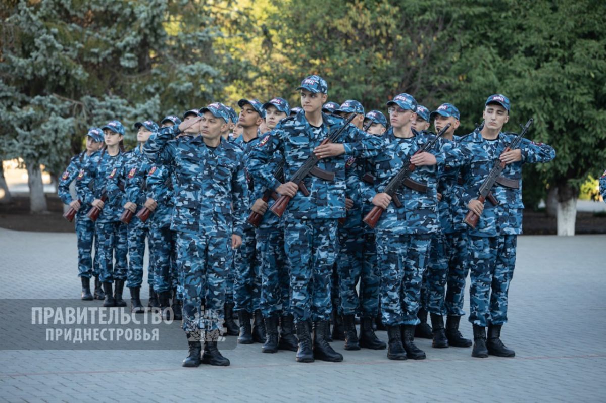 48 первокурсников ТЮИ приняли присягу 48 первокурсников ТЮИ приняли присягу