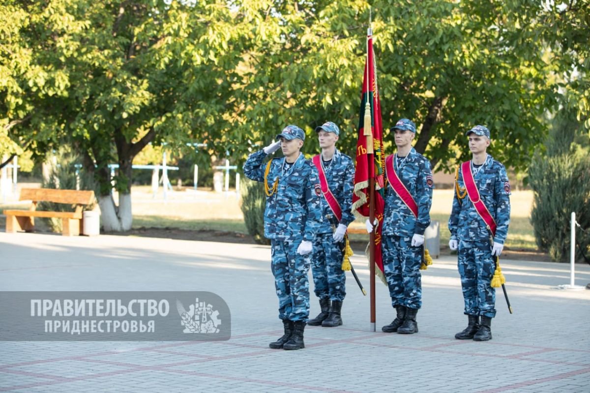 48 первокурсников ТЮИ приняли присягу 48 первокурсников ТЮИ приняли присягу