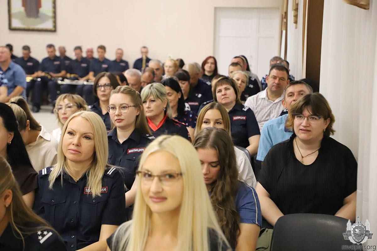 В МВД отметили 36-ю годовщину образования Приднестровья В МВД отметили 36-ю годовщину образования Приднестровья