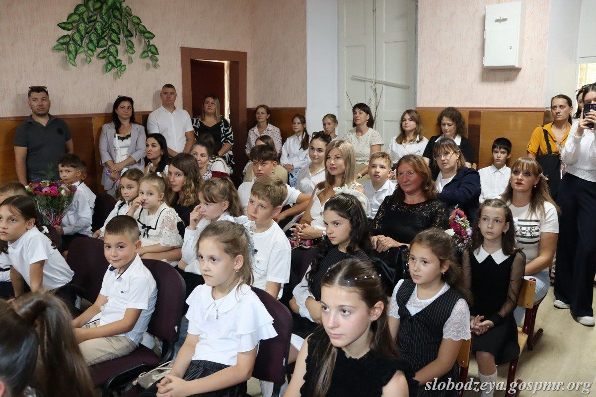В Слободзейской детской музыкальной школе дали старт новому учебному году В Слободзейской детской музыкальной школе дали старт новому учебному году