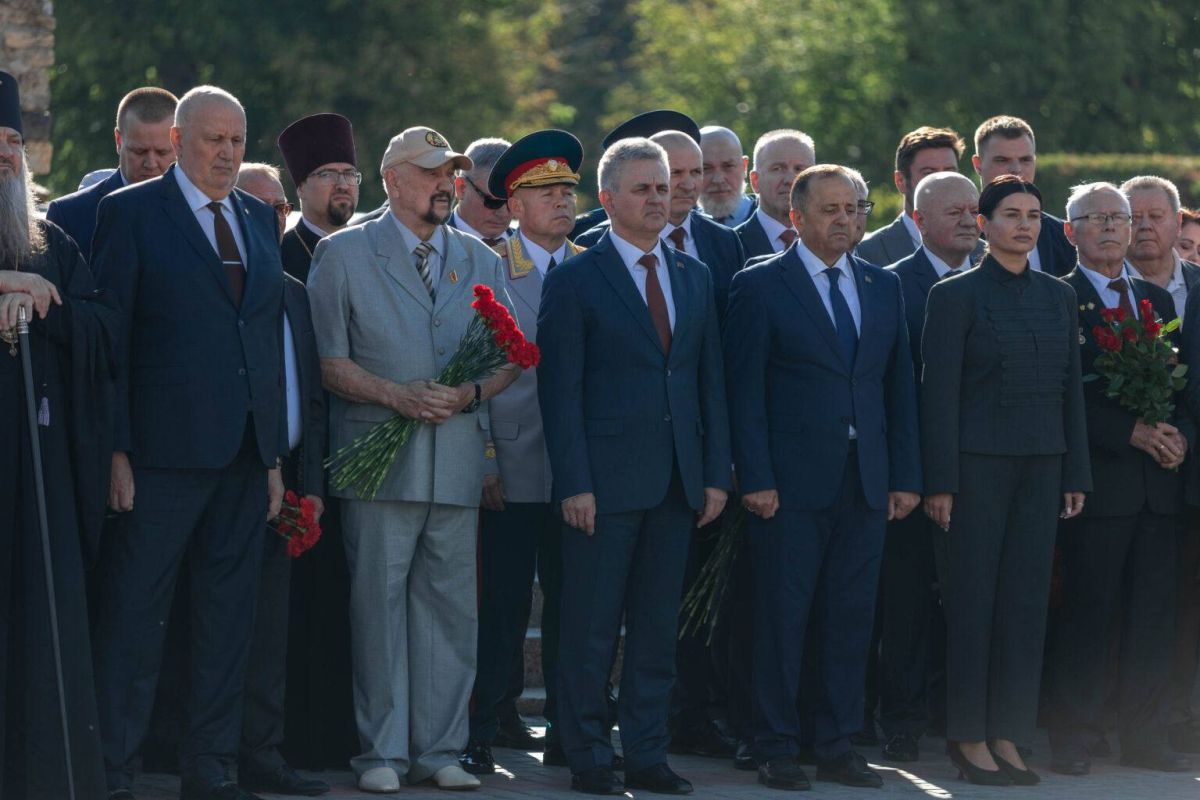 ПРИДНЕСТРОВЦЫ ОТМЕЧАЮТ 36-Ю ГОДОВЩИНУ ОБРАЗОВАНИЯ РЕСПУБЛИКИ ПРИДНЕСТРОВЦЫ ОТМЕЧАЮТ 36-Ю ГОДОВЩИНУ ОБРАЗОВАНИЯ РЕСПУБЛИКИ