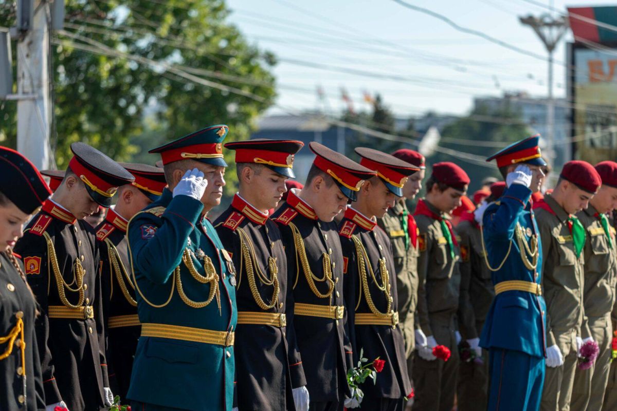 ПРИДНЕСТРОВЦЫ ОТМЕЧАЮТ 36-Ю ГОДОВЩИНУ ОБРАЗОВАНИЯ РЕСПУБЛИКИ ПРИДНЕСТРОВЦЫ ОТМЕЧАЮТ 36-Ю ГОДОВЩИНУ ОБРАЗОВАНИЯ РЕСПУБЛИКИ
