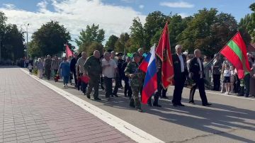 Шествие трудовых коллективов под «Катюшу» в Григориополе