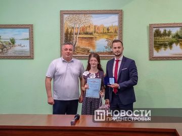 Ксения Мишкова из Дубоссар стала лауреатом всероссийского конкурса «Горячее сердце» и обладательницей специального приза жюри за композицию «Милосердие» в номинации «Арт-декор»