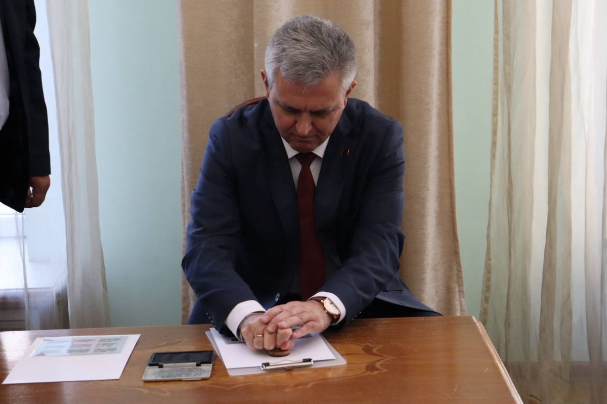 В Тирасполе прошло торжественное собрание к 35-й годовщине создания Вооруженных сил В Тирасполе прошло торжественное собрание к 35-й годовщине создания Вооруженных сил