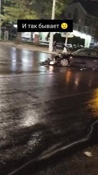 Ночное ДТП у почты в Тирасполе после дождя, видео снято на выходных
