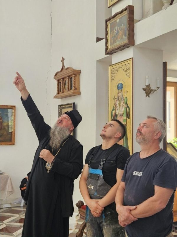 В столичном храме Воздвижения Креста Господня продолжаются работы по благоустройству и оформлению внутреннего убранства В столичном храме Воздвижения Креста Господня продолжаются работы по благоустройству и оформлению внутреннего убранства