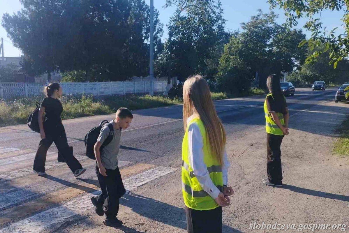 С 1 по 10 сентября в республике проходит Декада безопасности дорожного движения «Внимание! Дети!» С 1 по 10 сентября в республике проходит Декада безопасности дорожного движения «Внимание! Дети!»