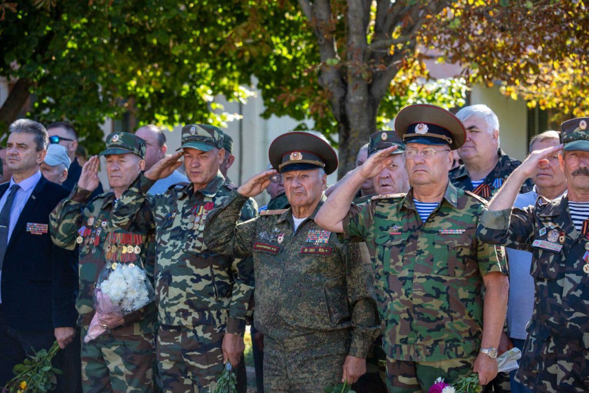 В ДУБОССАРАХ ТОРЖЕСТВЕННО ОТМЕТИЛИ 35-Ю ГОДОВЩИНУ ОБРАЗОВАНИЯ РЕСПУБЛИКАНСКОЙ ГВАРДИИ В ДУБОССАРАХ ТОРЖЕСТВЕННО ОТМЕТИЛИ 35-Ю ГОДОВЩИНУ ОБРАЗОВАНИЯ РЕСПУБЛИКАНСКОЙ ГВАРДИИ