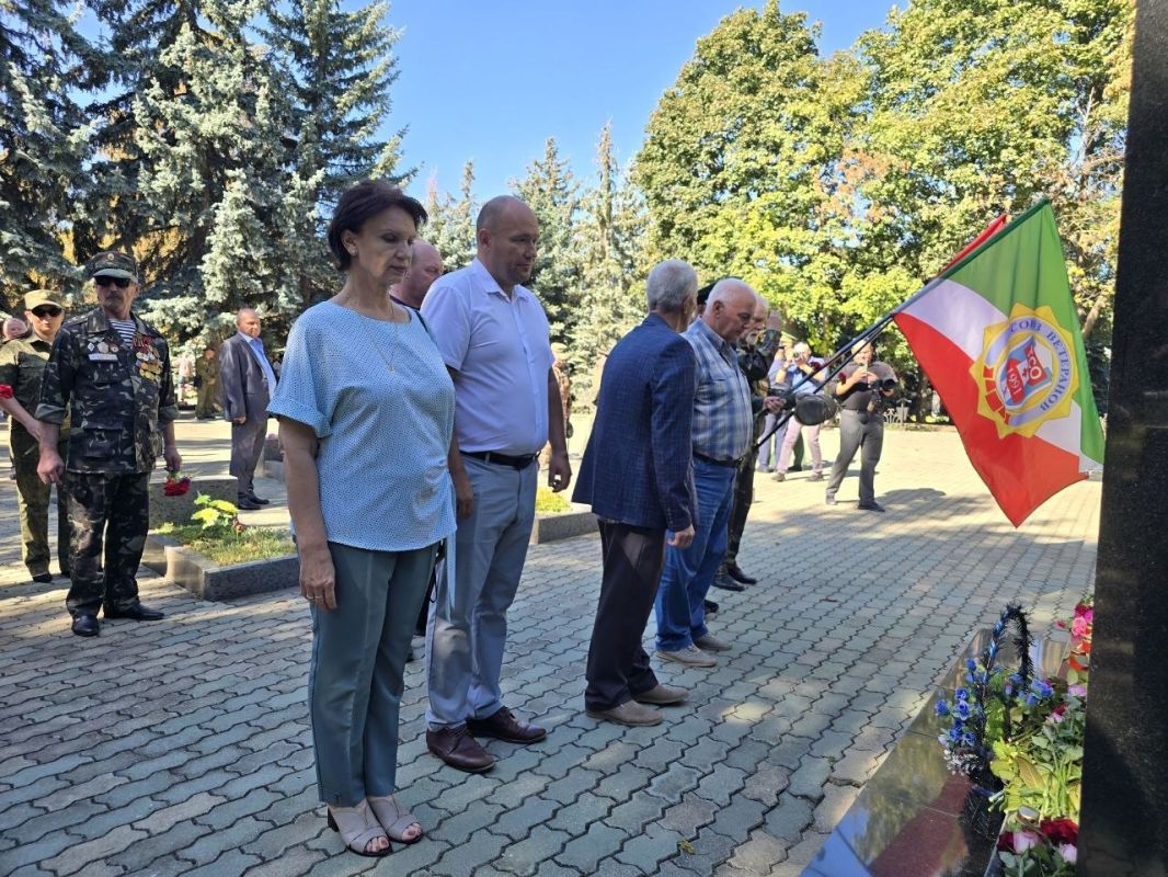 В Дубоссарах почтили память защитников Приднестровья В Дубоссарах почтили память защитников Приднестровья