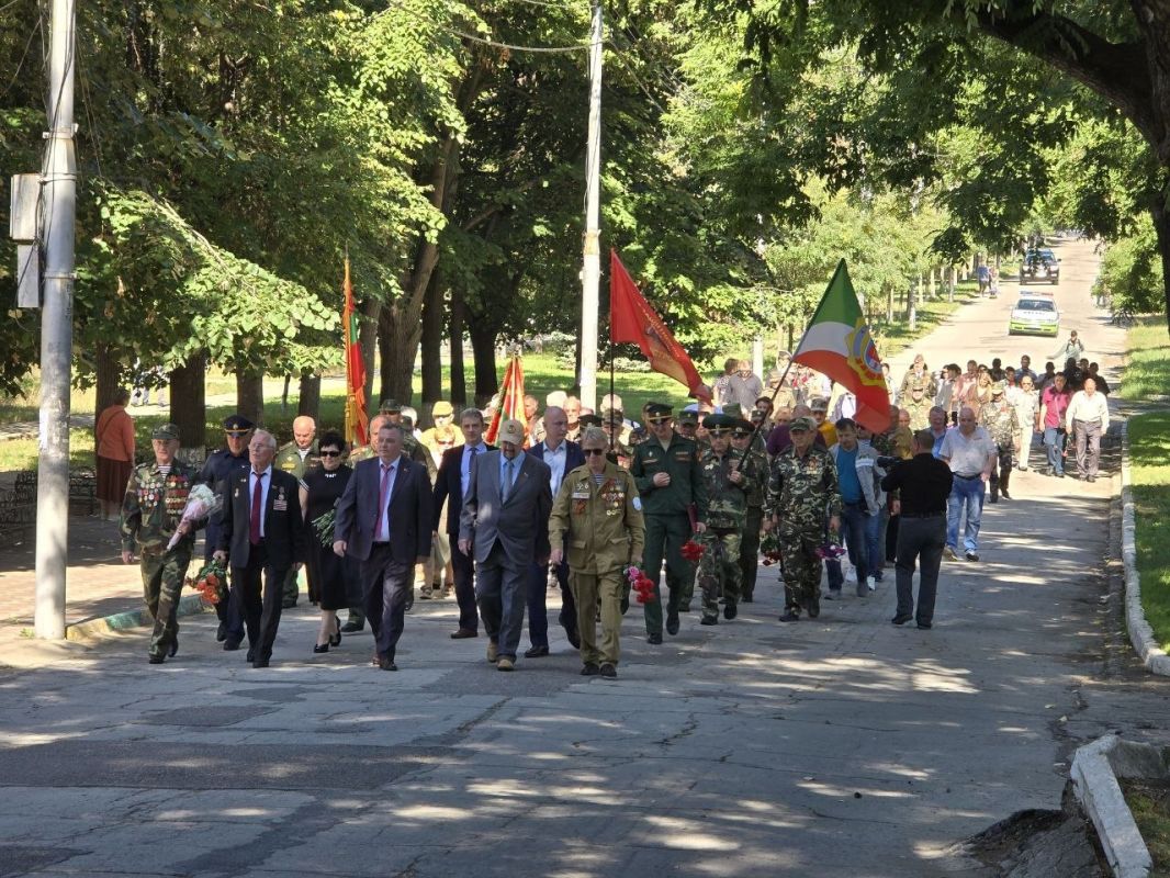 В Дубоссарах почтили память защитников Приднестровья В Дубоссарах почтили память защитников Приднестровья