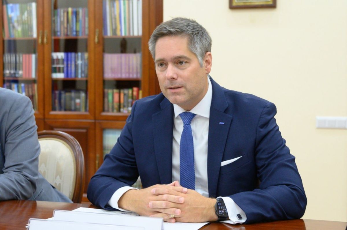 Президент Красносельский обратился к главе Миссии ОБСЕ в Молдове Кристоферу Смиту с призывом содействовать возобновлению формата «5+2»: Президент Красносельский обратился к главе Миссии ОБСЕ в Молдове Кристоферу Смиту с призывом содействовать возобновлению формата «5+2»: