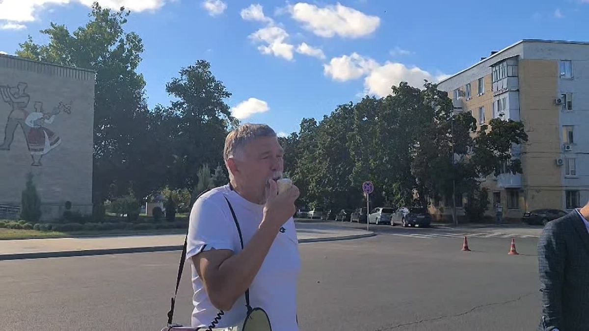 Акция протеста против введения Молдовой новых налогов для приднестровских предприятий сейчас идет в Бендерах у Дома культуры имени Павла Ткаченко