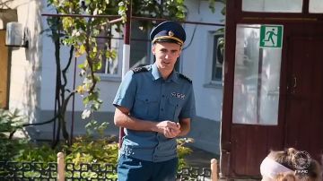 В роли спасателей побывали воспитанники столичного детского сада «Золотой петушок». Дети вместе с сотрудниками АСП на квадроцикле патрулировали берег Днестра, провели операцию по спасению кошки с дерева и оказали первую...