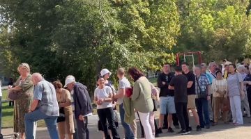 Алла и Павел Гаркавые из Тирасполя на выборы всегда приходят вдвоём