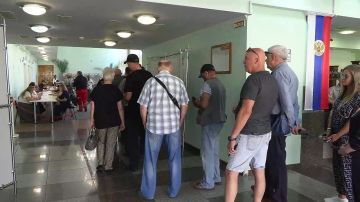 «Приднестровцы голосуют не ради рекорда, а ради сути, ради жизни на земле», – Вадим Красносельский об активности на избирательных участках