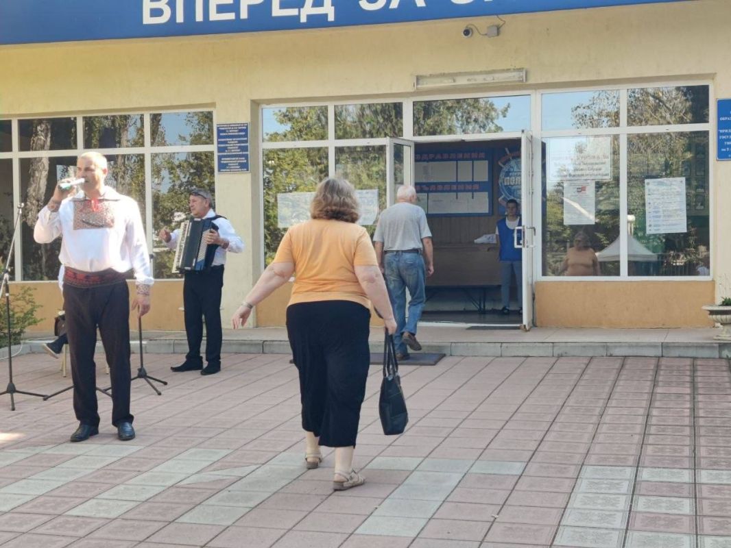 Отмечается высокая активность избирателей на всех участках для голосования в Бендерах Отмечается высокая активность избирателей на всех участках для голосования в Бендерах