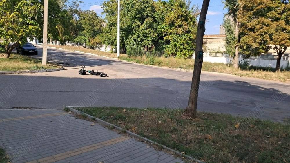 Сбил велосипедистку и уехал Сбил велосипедистку и уехал