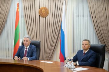 Президент провел совещание с главами городов и районов