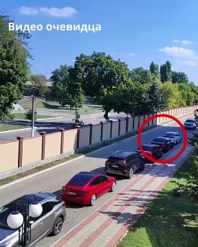 Припарковал машину с заведённым двигателем