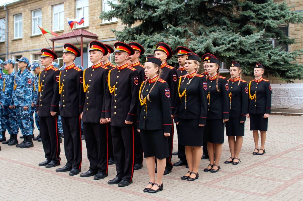 В Республиканском кадетском корпусе вручили 48 аттестатов российского образца В Республиканском кадетском корпусе вручили 48 аттестатов российского образца