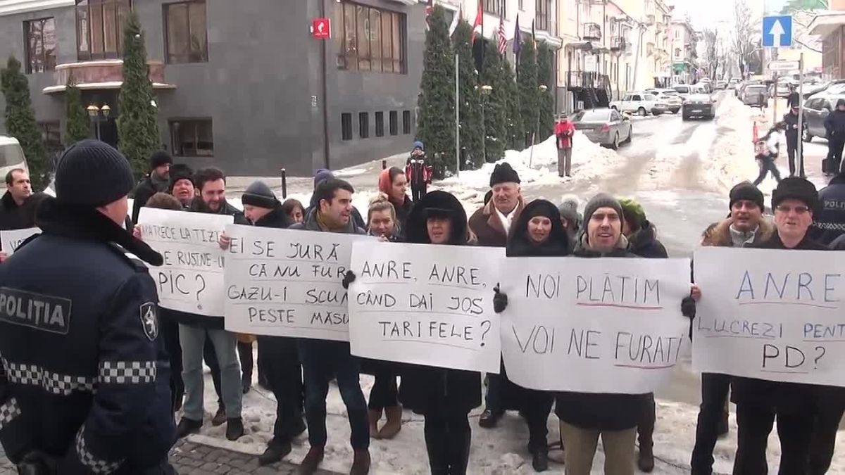 «Когда вы снизите тарифы?» – с таким лозунгом в 2018-м на митинг выходил будущий министр иностранных дел Молдовы Михаил Попшой