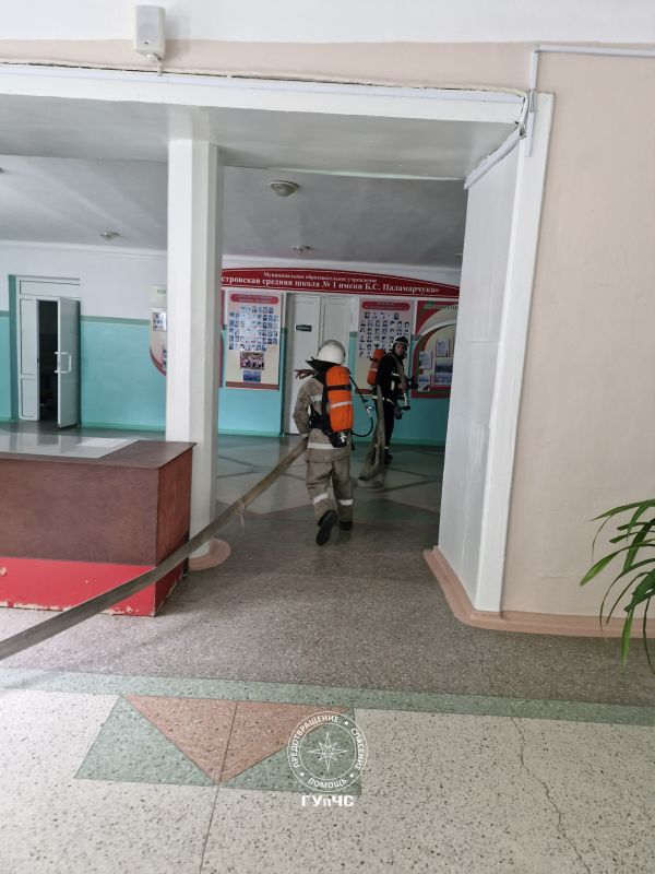 Возгорание в библиотеке — легенда тренировки по эвакуации в первой днестровской школе Возгорание в библиотеке — легенда тренировки по эвакуации в первой днестровской школе