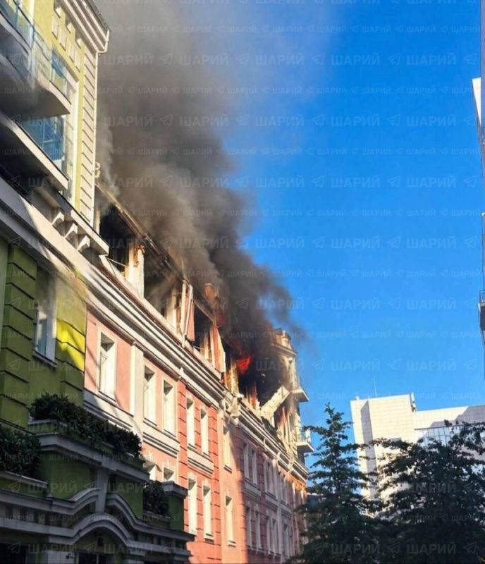 РФ атакует район ж/д вокзала в Киеве РФ атакует район ж/д вокзала в Киеве