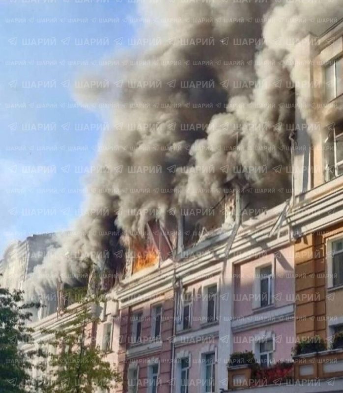 РФ атакует район ж/д вокзала в Киеве РФ атакует район ж/д вокзала в Киеве