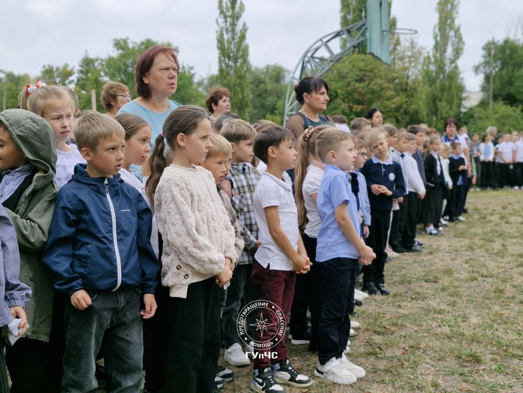 Возгорание в библиотеке — легенда тренировки по эвакуации в первой днестровской школе Возгорание в библиотеке — легенда тренировки по эвакуации в первой днестровской школе