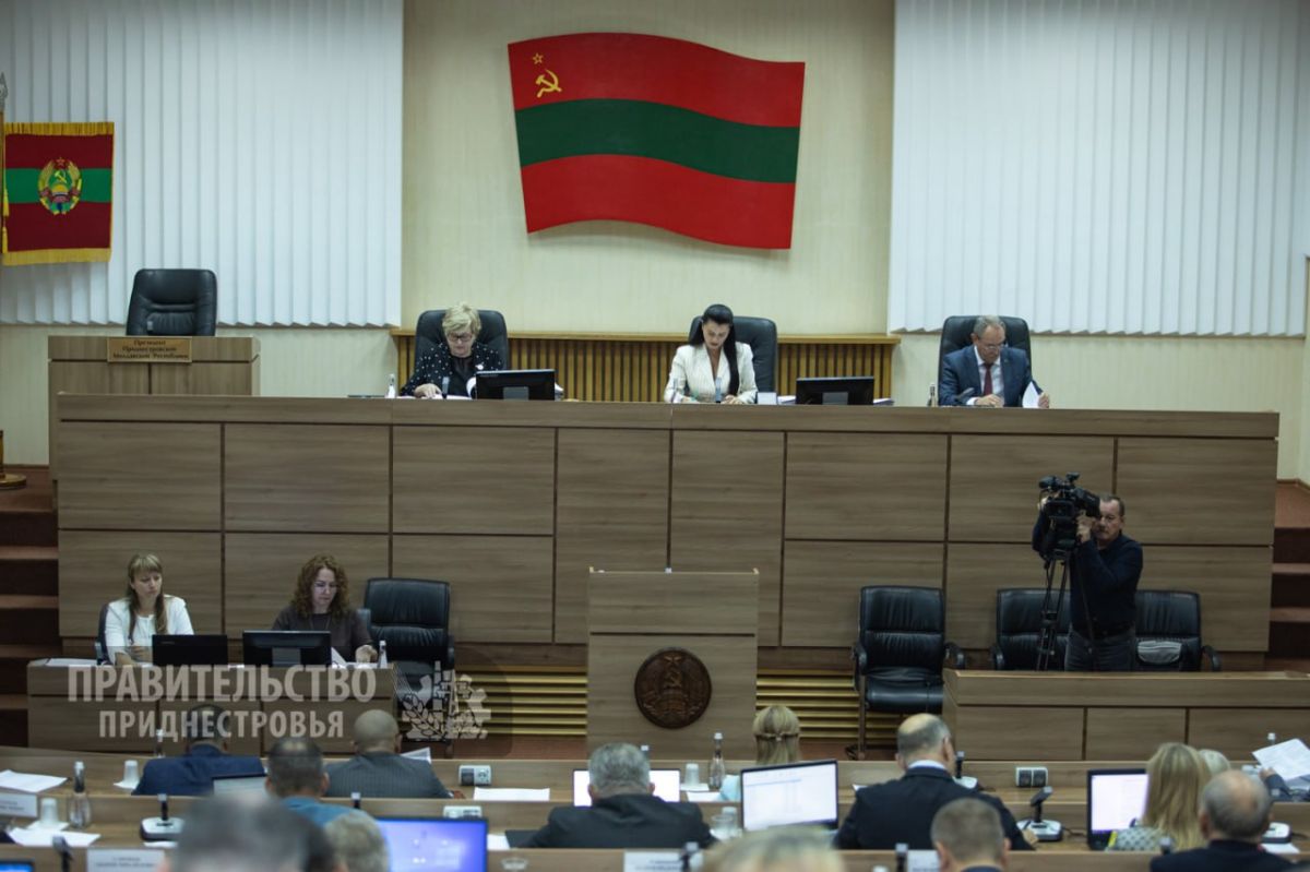 Верховный Совет поддержал инициативу Правительства и утвердил Государственную целевую программу «Учебник» на 2027-2031 годы