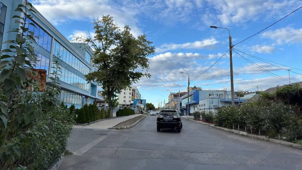 Сбил пенсионерку. . В Тирасполе около четырёх часов дня на пересечении улицы Шевченко с Набережным переулком водитель «Лексуса» сбил пешехода Сбил пенсионерку. . В Тирасполе около четырёх часов дня на пересечении улицы Шевченко с Набережным переулком водитель «Лексуса» сбил пешехода