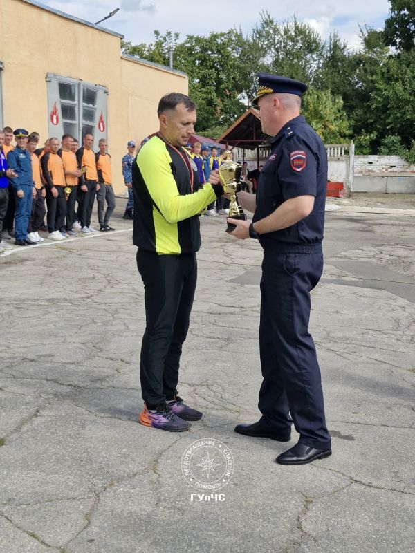 Чемпионат завершился . По итогам двух дней состязаний в рамках 31-го Чемпионата по пожарно-прикладному и аварийно-спасательному спорту подведены итоги Чемпионат завершился . По итогам двух дней состязаний в рамках 31-го Чемпионата по пожарно-прикладному и аварийно-спасательному спорту подведены итоги
