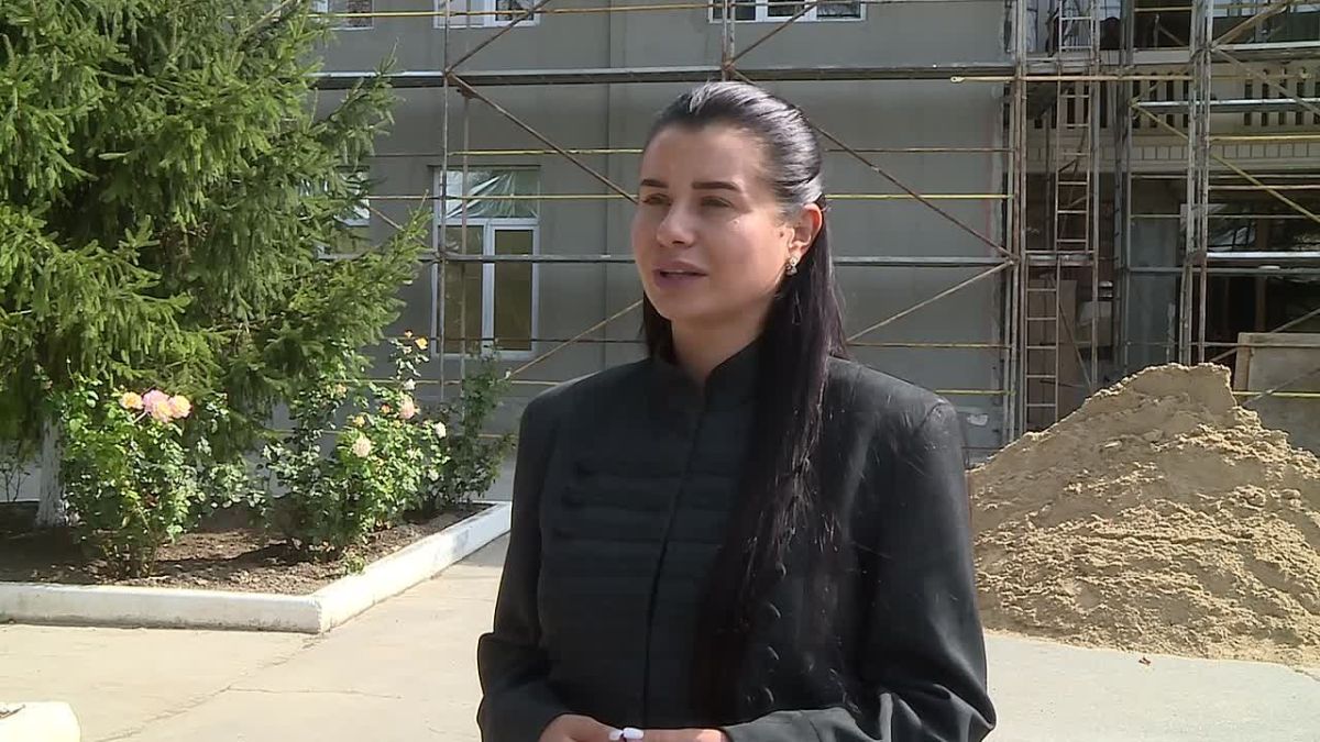 В Доме культуры Коротного ремонтируют фасад