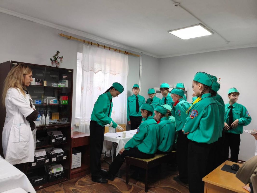 Отряд «БОНД» второй школы, победитель муниципального этапа, сегодня представил Бендеры в финале Республиканского слёта юных инспекторов движения Приднестровья — 2026 Отряд «БОНД» второй школы, победитель муниципального этапа, сегодня представил Бендеры в финале Республиканского слёта юных инспекторов движения Приднестровья — 2026