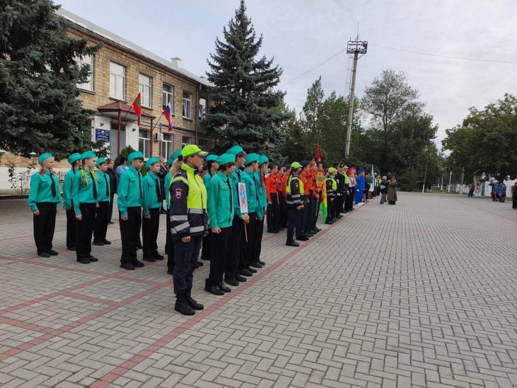 Отряд «БОНД» второй школы, победитель муниципального этапа, сегодня представил Бендеры в финале Республиканского слёта юных инспекторов движения Приднестровья — 2026 Отряд «БОНД» второй школы, победитель муниципального этапа, сегодня представил Бендеры в финале Республиканского слёта юных инспекторов движения Приднестровья — 2026