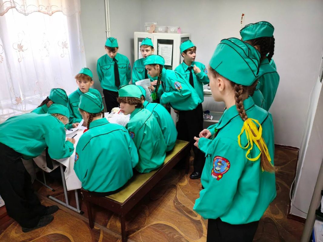 Отряд «БОНД» второй школы, победитель муниципального этапа, сегодня представил Бендеры в финале Республиканского слёта юных инспекторов движения Приднестровья — 2026 Отряд «БОНД» второй школы, победитель муниципального этапа, сегодня представил Бендеры в финале Республиканского слёта юных инспекторов движения Приднестровья — 2026