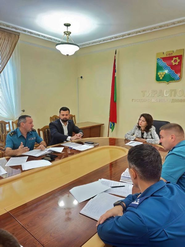 В столичной администрации прошло второе заседание комиссии по предупреждению и ликвидации ЧС и обеспечению пожарной безопасности В столичной администрации прошло второе заседание комиссии по предупреждению и ликвидации ЧС и обеспечению пожарной безопасности